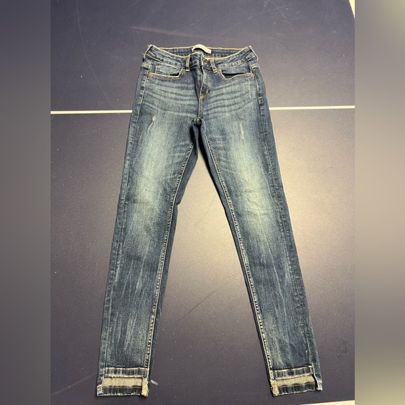 Zara fitted tapered distressed size 4 jeans - Picture 1 of 5